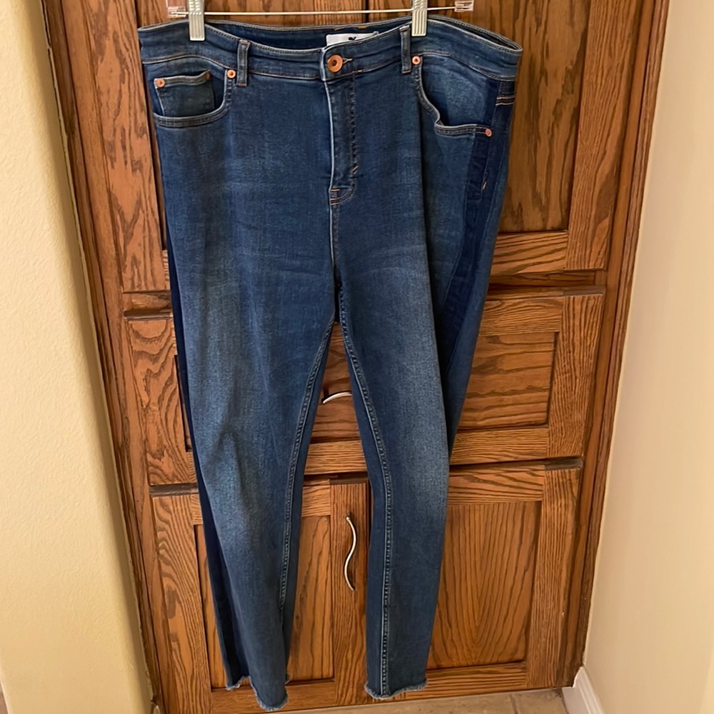 Vineyard Vines High Rise Straight Crop Jeans EUC